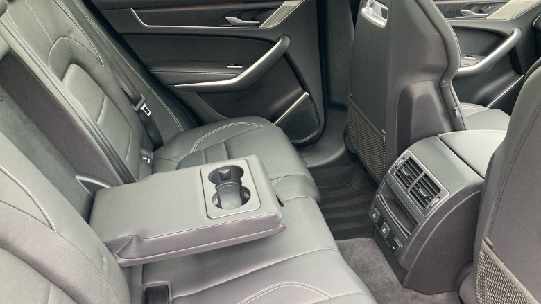 Jaguar F-Pace 2.0 D200 R-Dynamic HSE Black 5dr Auto AWD Diesel Estate